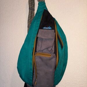 KAVU Teal and Black Belt Bag